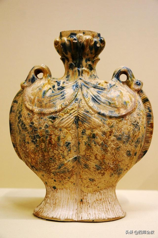 唐三彩是哪三彩，唐三彩有什么（西安、洛阳两地出土的唐三彩）