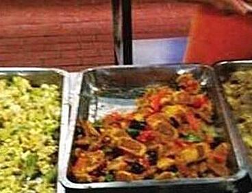 高校食堂现冰镇麻辣烫，听说很好吃高校食堂黑暗料理（那些年学校食堂黑暗料理大全）