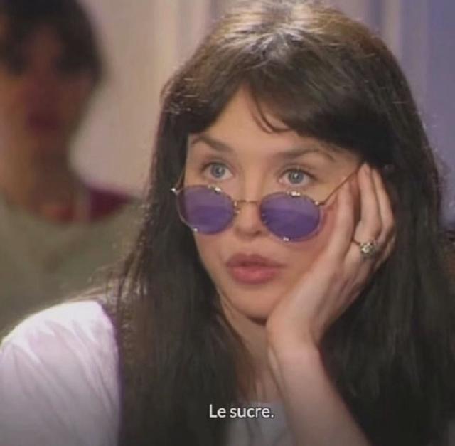 可爱自拍女生头像无水印微信，可爱自拍女生头像无水印，点赞好运（适合发朋友圈自拍的可爱文案）