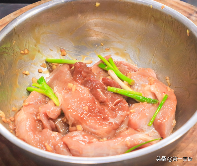 家庭版烤肉的做法，冬天就需要这股热乎气