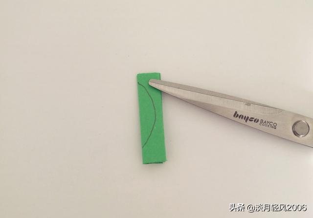 花朵手工粘贴画，花朵手工（一学就会的简单贴画教程）