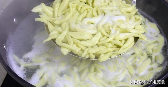圖片[8]-簡(jiǎn)單又健康的蘿卜汁剪刀面 比面條更勁道 做法超簡(jiǎn)單-起舞食譜網(wǎng)