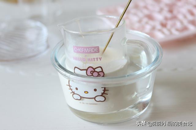 自制奶酪片窍门，怎么做奶酪片（教你在家做双色奶酪）