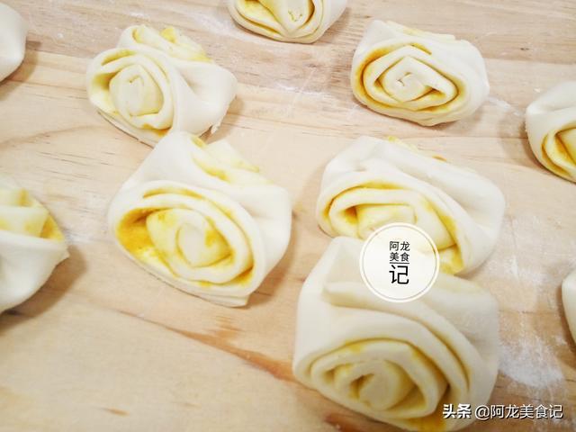 如何做花卷更松软好吃，蒸花卷想要柔软香浓