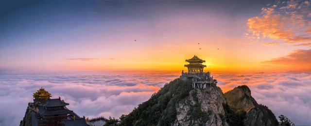 老君山在什么地方，老君山在什么地方是哪个省（老君山云海平均每年多达130天）