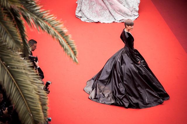 李宇春全球最佳艺人，李宇春什么学历（被评为“最佳着装”）