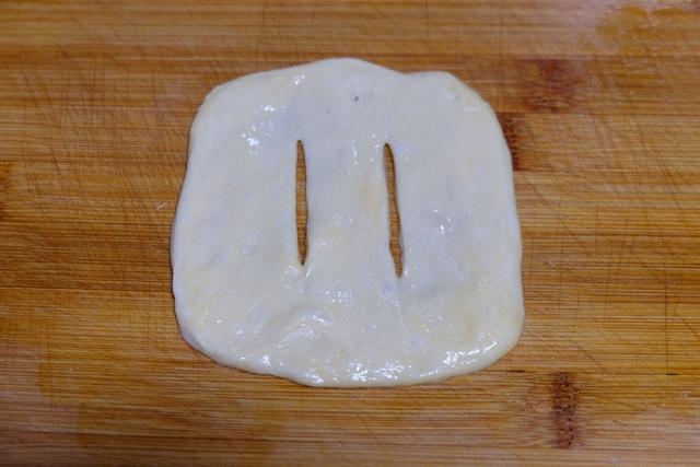 炸油饼面怎么和，炸油饼怎么和面（20年老店的炸油饼配方）