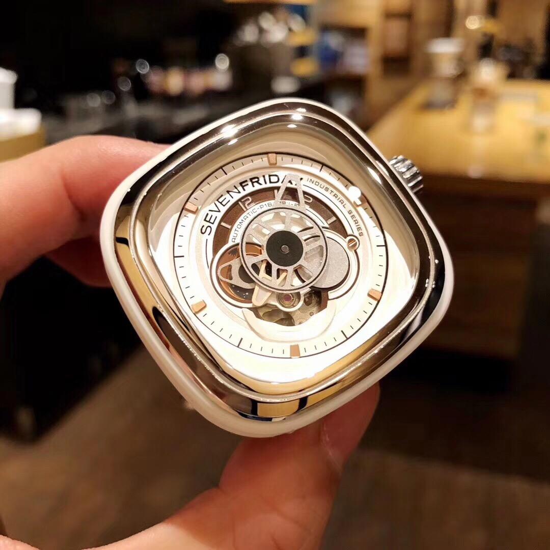 七个星期五手表，七个星期五SF一V2/01手表怎么看时间（七个星期五品牌型号最全分析）