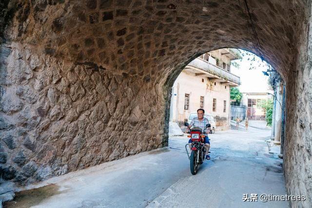 梅州松口古镇，梅州松口古镇作文（客家人下南洋之地）
