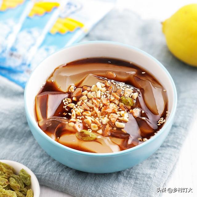 冰粉是什么，冰粉是什么做的对人体有害吗（就是四川人夏天快乐的来源）