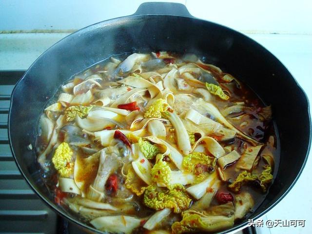 豆油皮怎么做好吃，油炸黄豆怎么又脆又酥（这是豆油皮最好吃的做法）