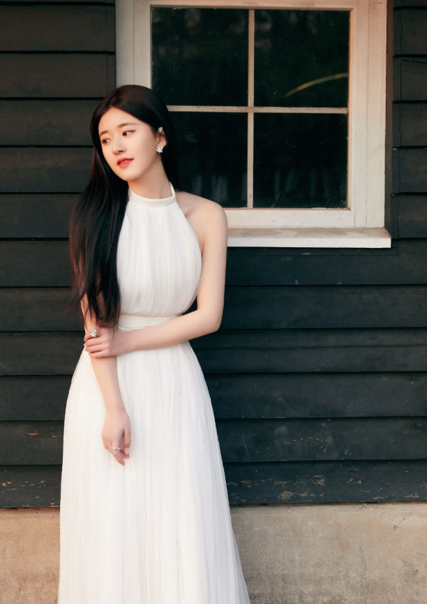 森女系背景图,森系女生背景图 高清(赵露思森女系时尚写真)