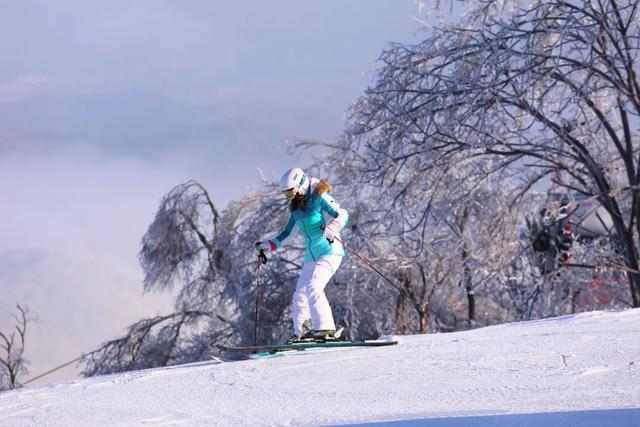 吉林市十大滑雪场，江南美女打卡吉林四大滑雪场