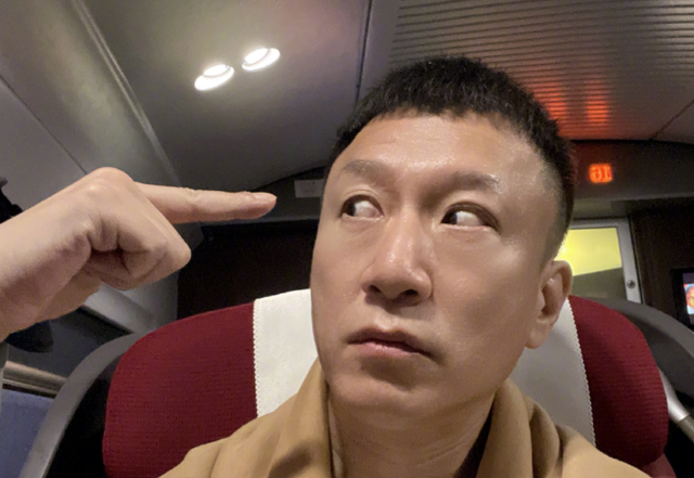 不管如何,还是祝福孙红雷以后的生活能一直这样开心充实,期待他更多的