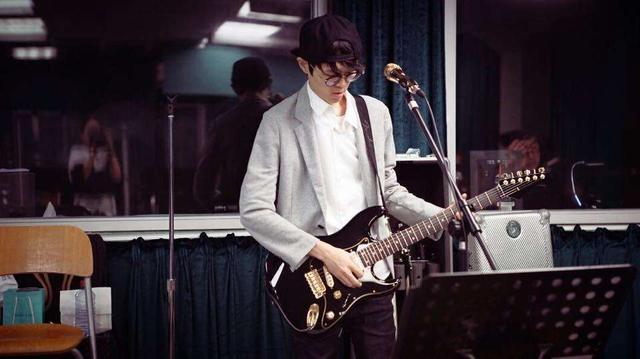 在2009年获得过个奖项,2013年进军影视圈,出演《恋爱通告》,2012年