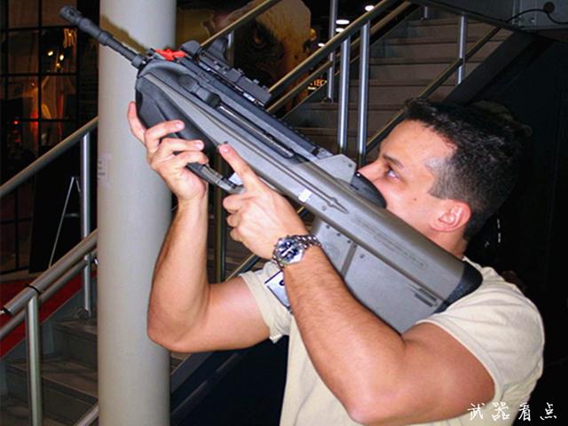 德龙f2000，陕汽德龙F2000和F3000（军事丨比利时FS2000民用步枪）