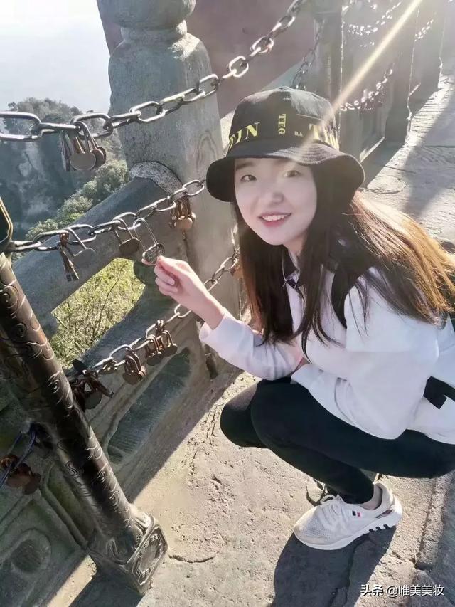 爱笑的女孩唯美句子，笑一笑幽默短句（爱笑的女生运气不会差）