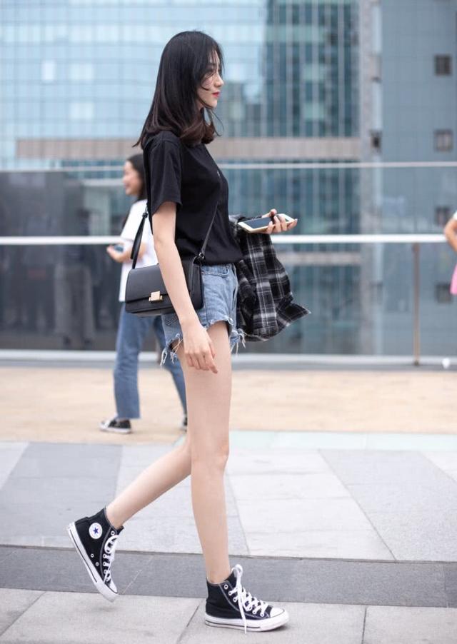 鞋带蝴蝶结的打法，四根鞋带蝴蝶结的打法（鞋带别用五星结和蝴蝶结）