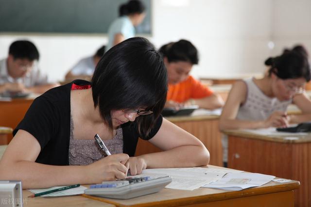 2001考研英语一完型解析，2001年考研英语完型解析（2014年全国高考英语完形填空试题文本分析）