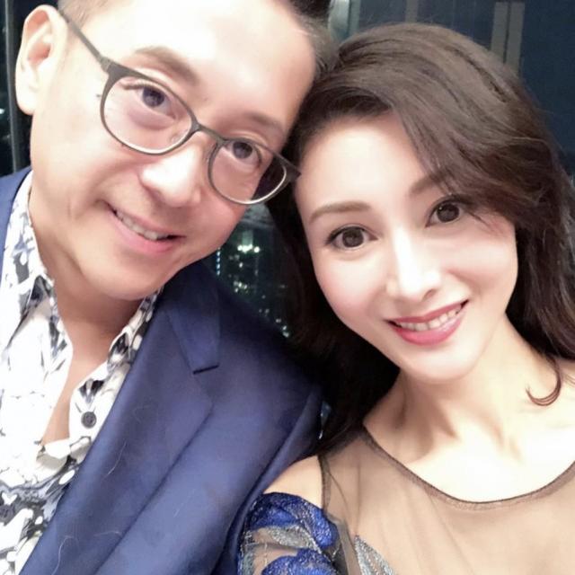 李嘉诚的老婆是谁，李嘉诚有几个老婆（李嘉欣跟李嘉诚到底有啥关系）