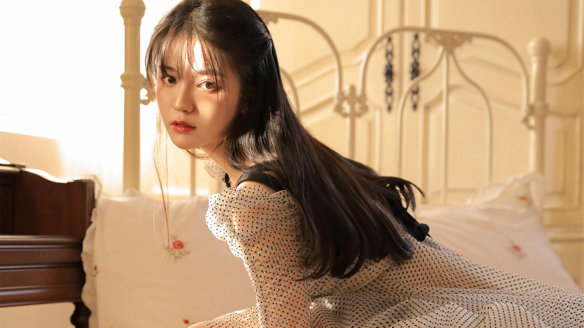 和内向的女生聊天，和内向的女生聊天好累（内向的女生，如何正确的追）