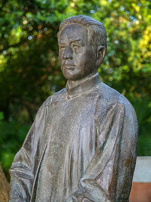 武大历史最好的校长，陈毅评价“一代完人”