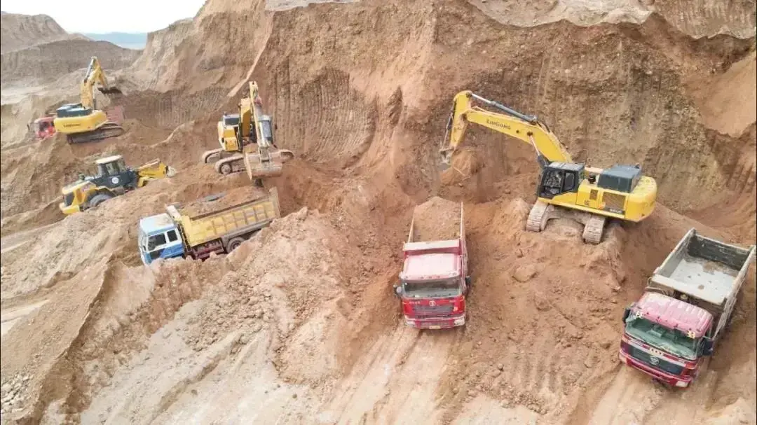 工程机械租赁价目表 2021年各吨位挖掘机租赁台班价格一览，你拖后腿了吗？