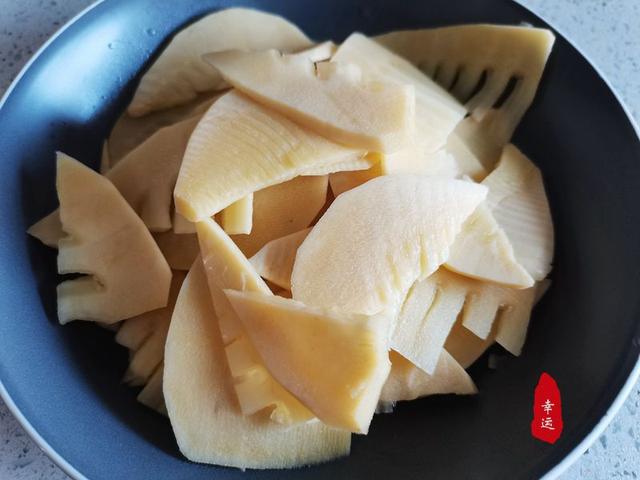 竹笋怎么炒好吃，芦笋怎么炒好吃又香脆（以后不会担心在家炒不好了）