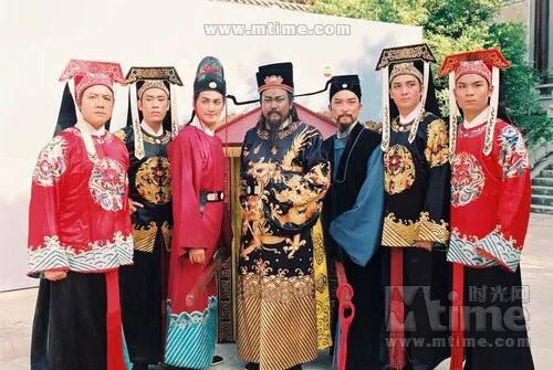 还珠格格歌曲大全歌词，歌词里化用了许多经典诗词