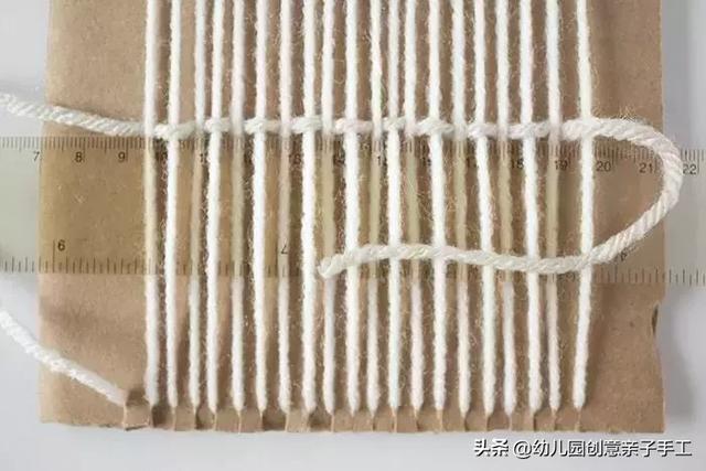 创意书签制作方法，阅读书签制作（毛线创意手工-杯垫、书签和挂饰）