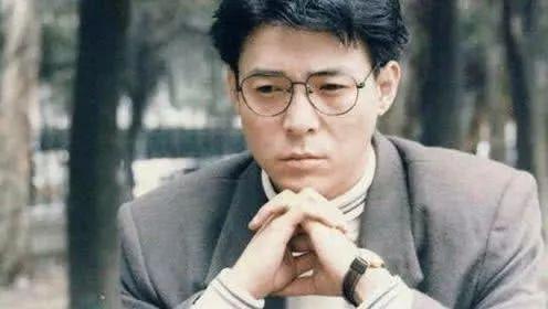 冬天里的一把火歌词，可可托海的牧羊人歌词（原唱无可替代PK翻唱超越经典）