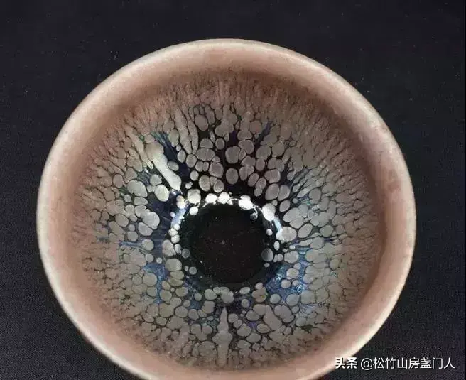 建盏怎么养，建盏怎么养彩（掌握三招轻松养出七彩建盏的秘诀）