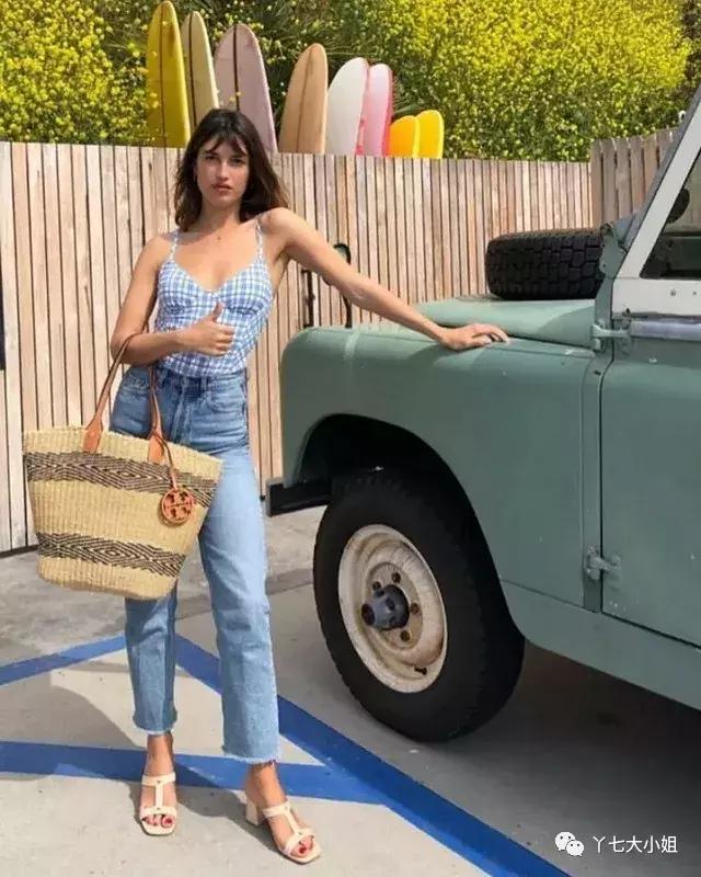 粗跟低帮高跟鞋怎么搭配裤子，气场超强的时髦组合