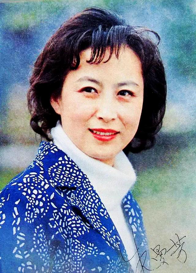 石维坚的演艺经历是什么，演员石维坚年龄（她曾是达式常第一位银幕情侣）