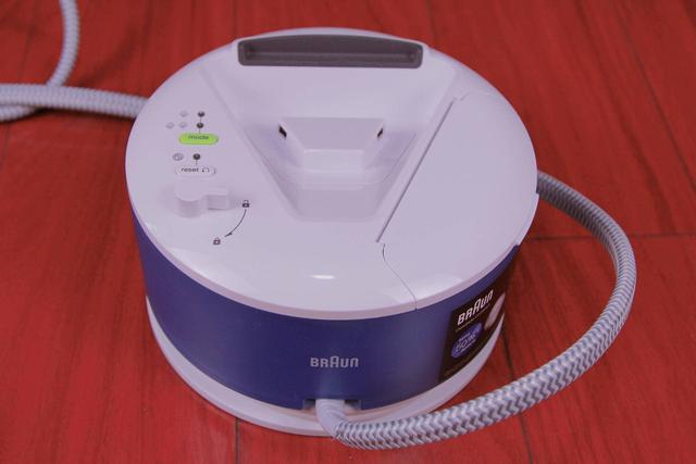 如何正确使用蒸汽电熨斗，电蒸汽熨斗怎么使用（一键熨烫蒸汽熨斗了解下）