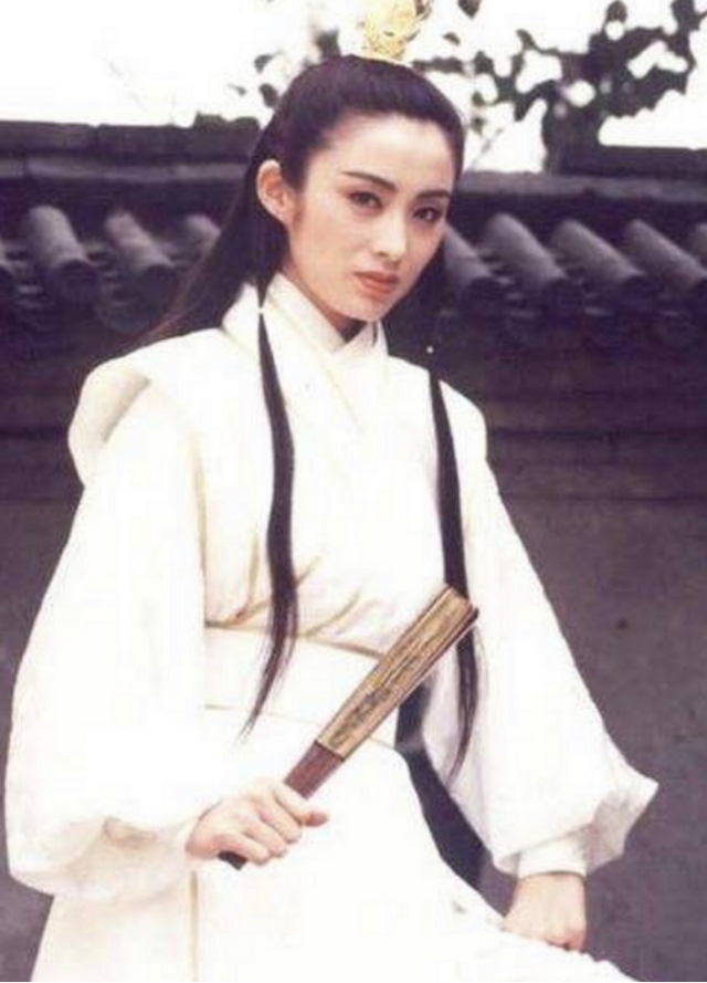 女扮男装的电视剧，女扮男装的电视剧有哪些（盘点影视剧中的女扮男装）