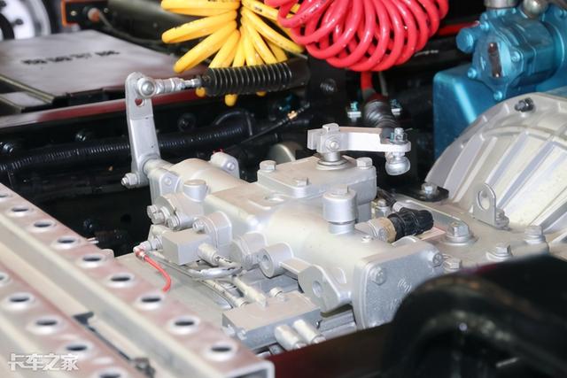 m100甲醇汽油，甲醇汽油怎么样（吉利M100甲醇重卡35万起售）