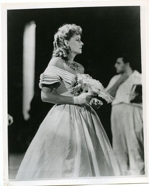 茶花女的作者是谁，茶花女翻译作者是谁（从茶花女这一人物浅析为何名著都爱写妓女的故事）