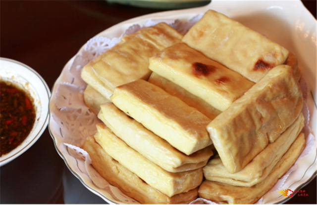 用纸怎样包花，用纸包花怎么包（云南省首届“非遗购物节”在楚雄开启）