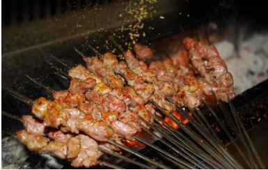 做烧烤需要什么调料，烧烤配料有几种（全吃过的才是真正的“吃货”）