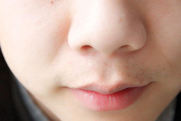 鼻屎有臭味是什么原因，导致鼻屎有臭味的五大原因（原因或在自己身上）