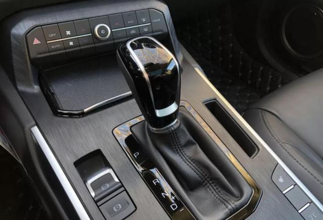 倒挡是哪个（自动挡上的P、R、N、D、S、L和M）