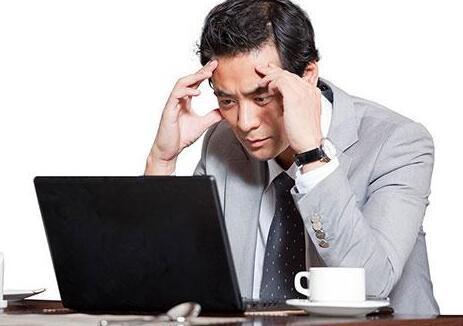 得了恐高症该怎么克服，怎样能克服恐高症（是心理问题还是生理反应）