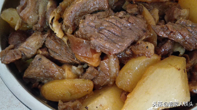 怎么做焖牛肉才好吃，牛腩这一个做法才叫香