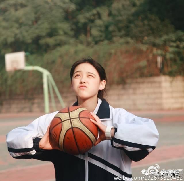 超甜高颜女头  虞佳瑞，微信头像，超甜高颜女头  虞佳瑞（因一张打篮球照爆火的漫画脸太好看了）