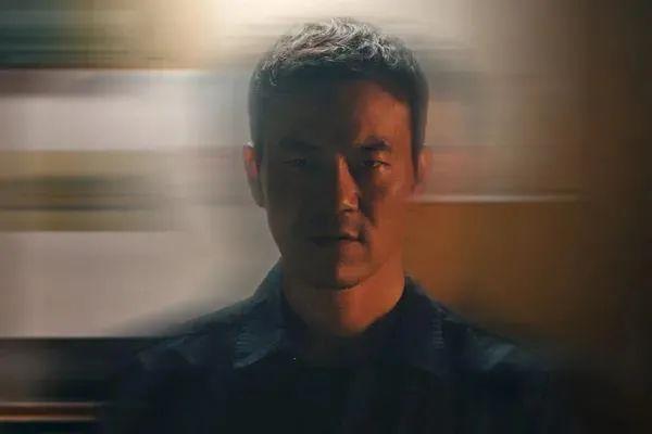 瞧这一家子大结局，瞧这一家子剧情介绍（顶着嘘声拼命、父亲去世才暴露身份）