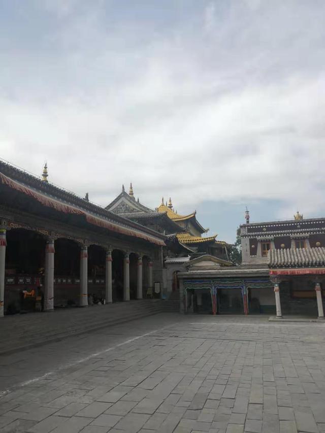 青海塔尔寺，青海 塔尔寺（青海塔尔寺图片）