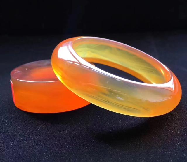 琥珀是怎样形成的，琥珀是怎么形成的（琥珀是怎样形成的）