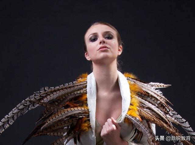 ps人物磨皮美白教程，怎么用ps给人物美白磨皮（PS给所需人像进行美白调色）