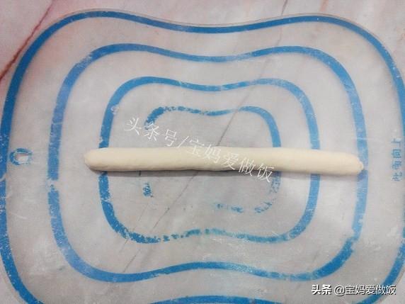 豆沙馒头的花样做法，豆沙卷花馒头的做法（香甜松软的奶香豆沙小馒头）